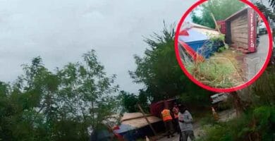 Un camión que transportaba una carga