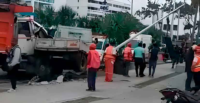 Accidente en la Autopista 30 de Mayo deja al menos 10 heridos