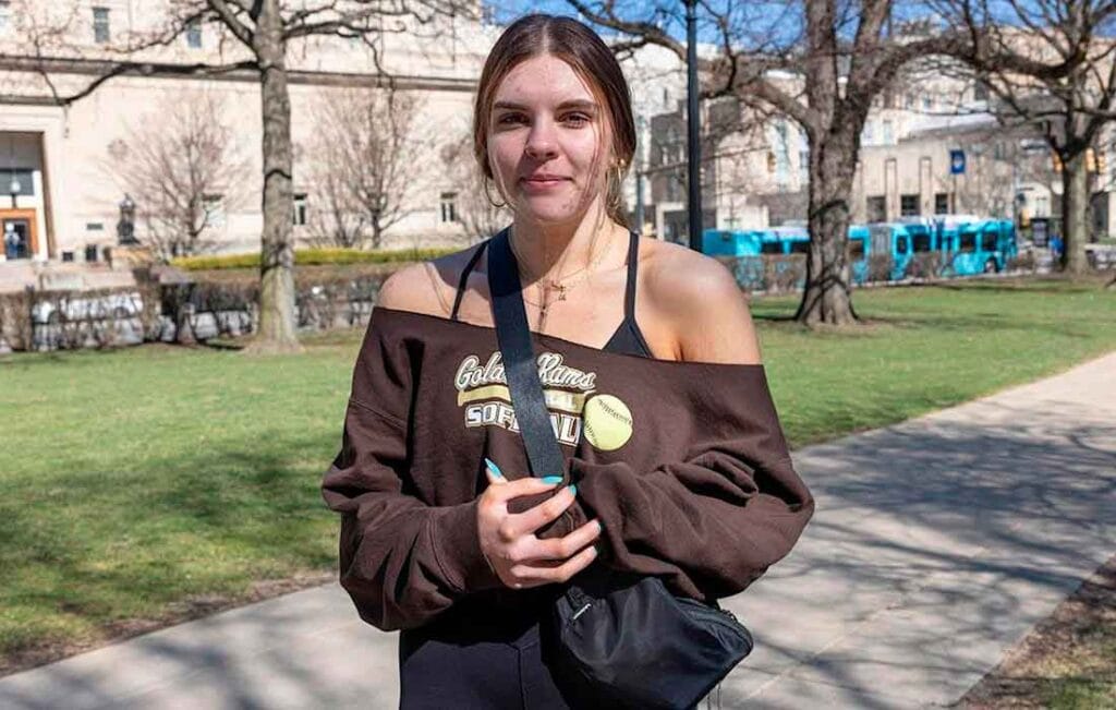Hablan los compañeros de la Universidad de Sudiksha Konanki