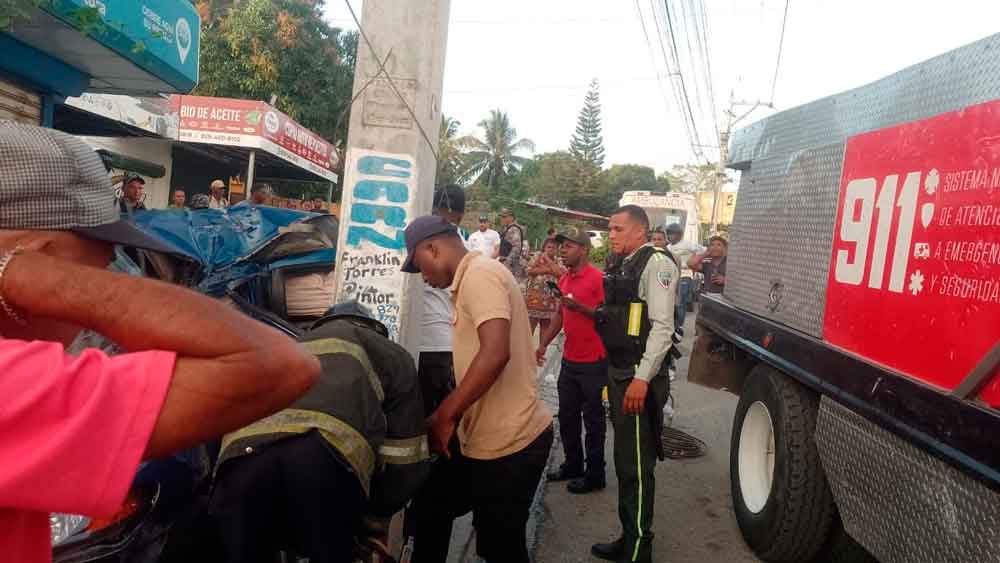 Samuel Pérez Franco muere al chocar contra poste en avenida