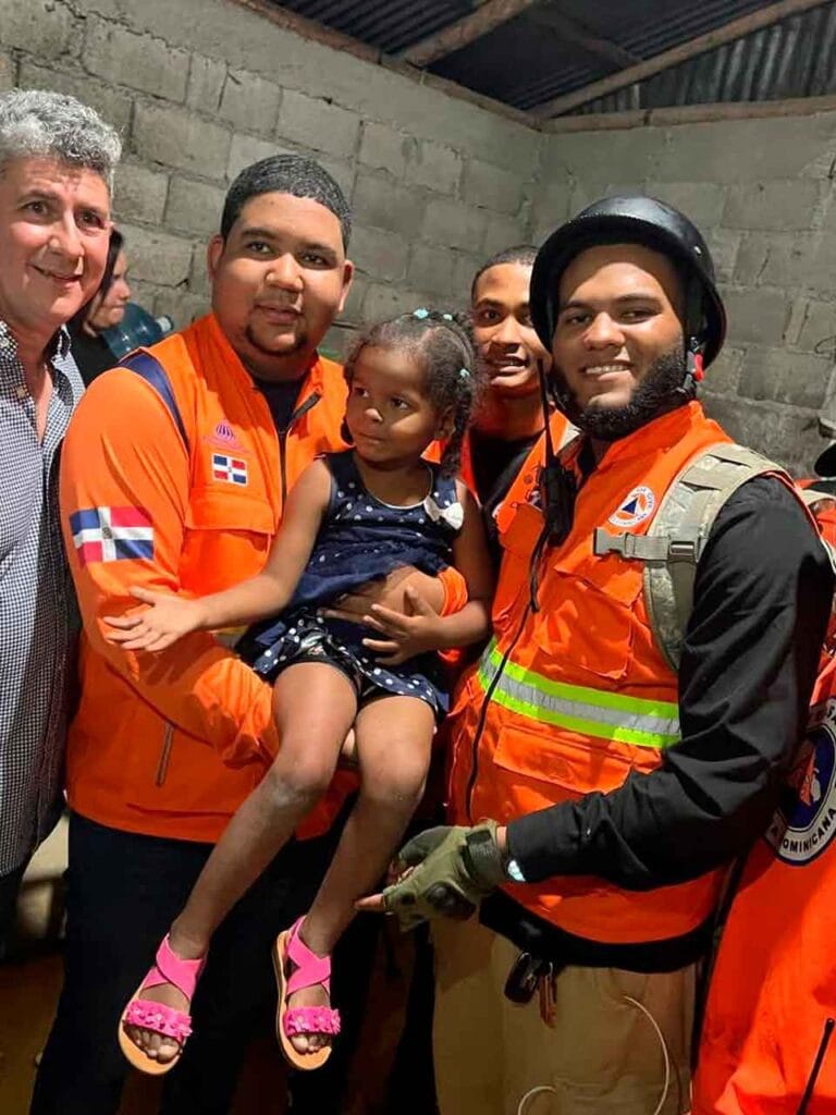 rescatar con vida a la ni&ntilde;a Alexa