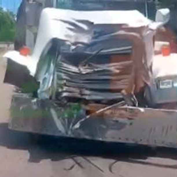 Aparatoso accidente de tránsito se registró este jueves en la autopista Joaquín Balaguer