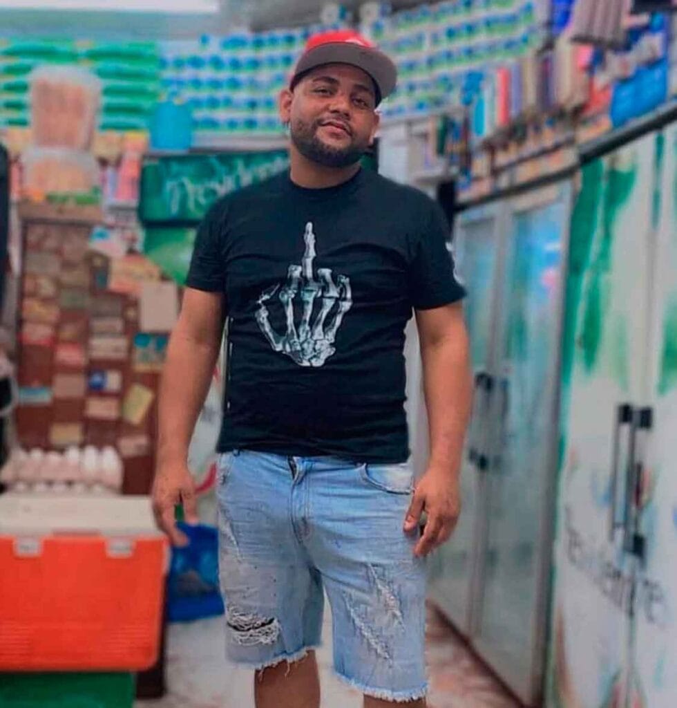 Un joven identificado como&nbsp;Edisson Presinal