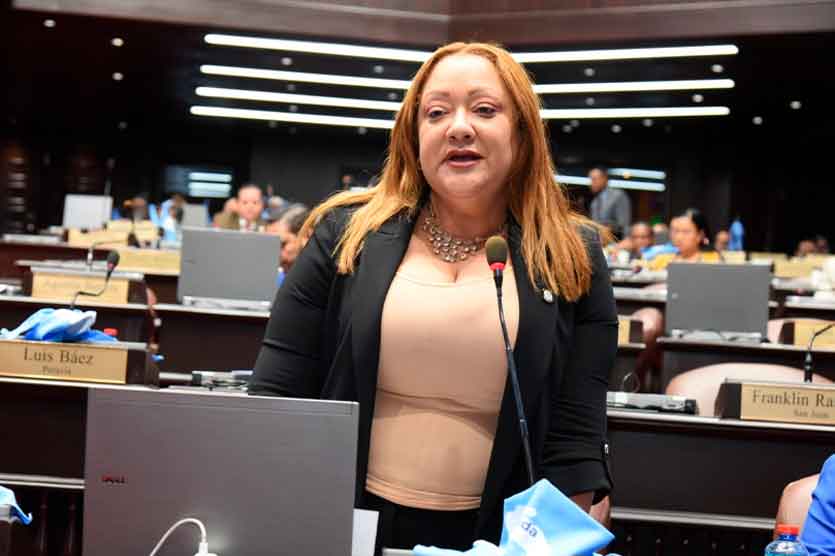 Diputada Fiordaliza Estévez
