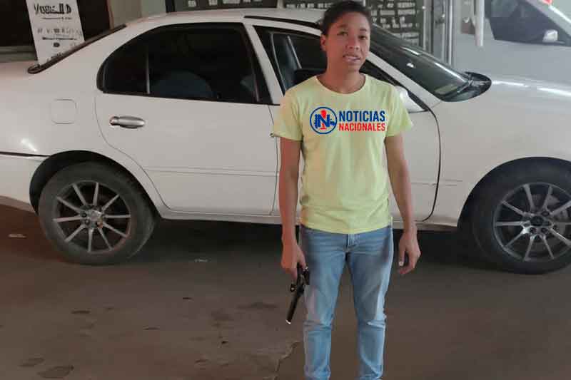 Tensión en la Carretera Mella: Mujer desenfunda arma durante incidente frente a Megacentro