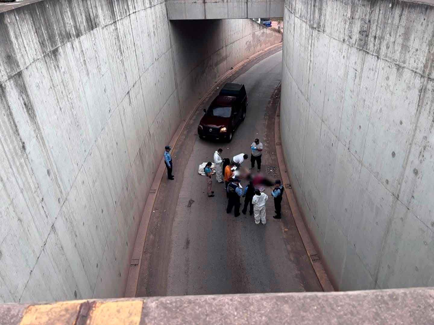Túnel de El Carrizal en Tegucigalpa. Alt: Escena del homicidio de Darwin Said Aguilar en Honduras