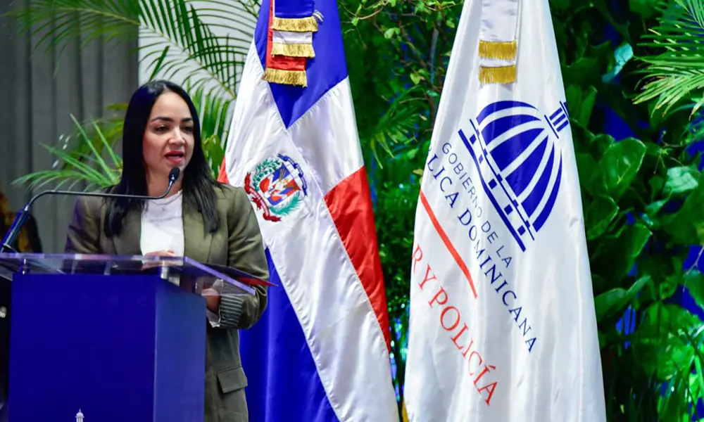 Juramenta 149 extranjeros con nacionalidad dominicana