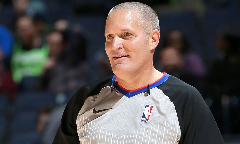 Faltas señaladas en los playoffs aumentan 11%