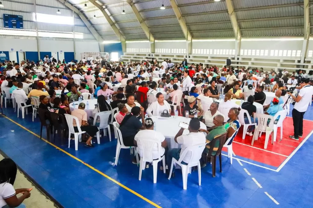 Destaca alcance de programas sociales en Independencia y Bahoruco