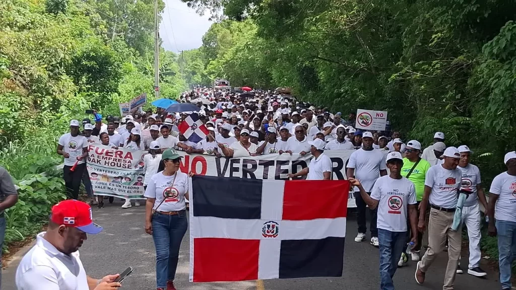 Movimiento “No Vertedero” marcha en La Cuaba contra instalación de vertedero