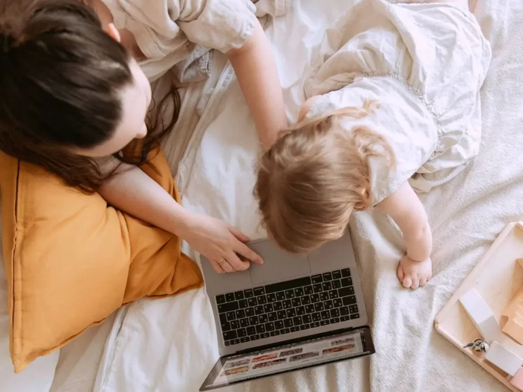 El “sharenting”, la alerta de los psiquiatras y los riesgos de exponer a los hijos en redes sociales