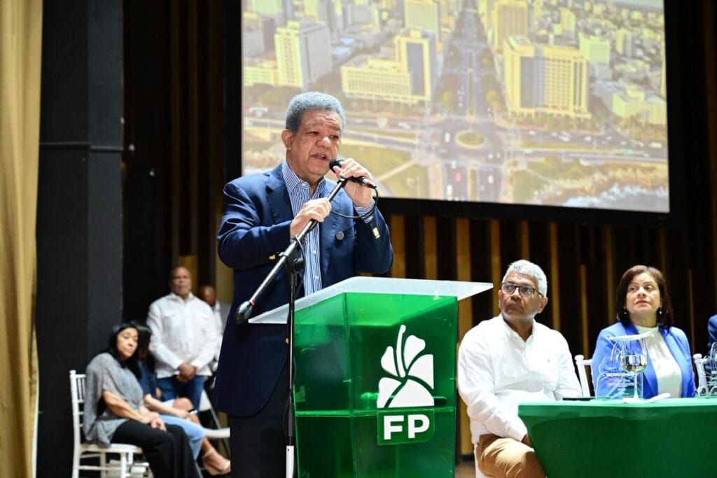 Leonel Fernández critica al PRM y asegura que prioriza intereses electorales