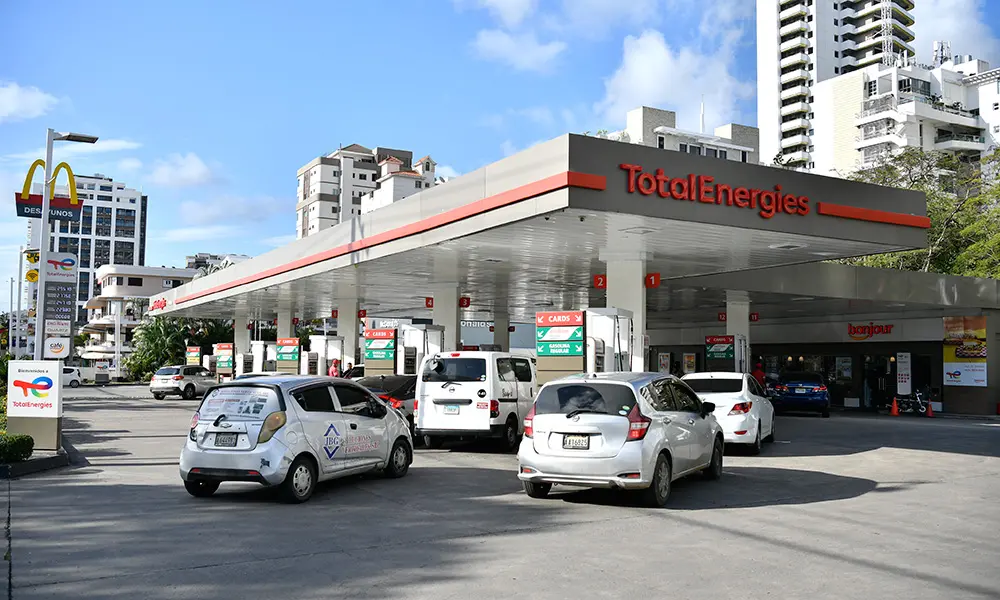 Gasolina premium y gasoil óptimo subirán RD$4.00