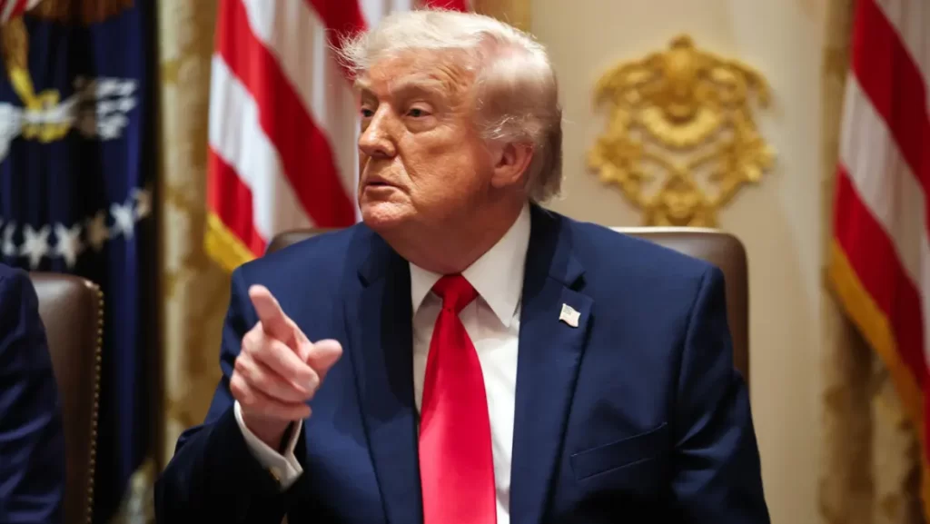 Trump anuncia reunión clave sobre Irán «en breve»