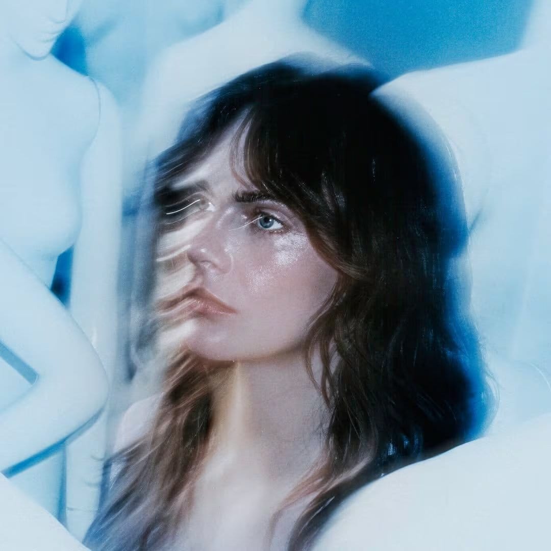 Cara Delevingne anunci&oacute; el lanzamiento de su primer &aacute;lbum musical y una gira internacional con fechas en Berl&iacute;n, Barcelona, Londres y Par&iacute;s (Instagram/@caradelevingne)