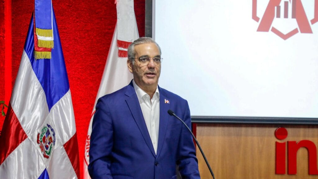 Luis Abinader resalta participación cívica y democracia en elecciones de Colombia