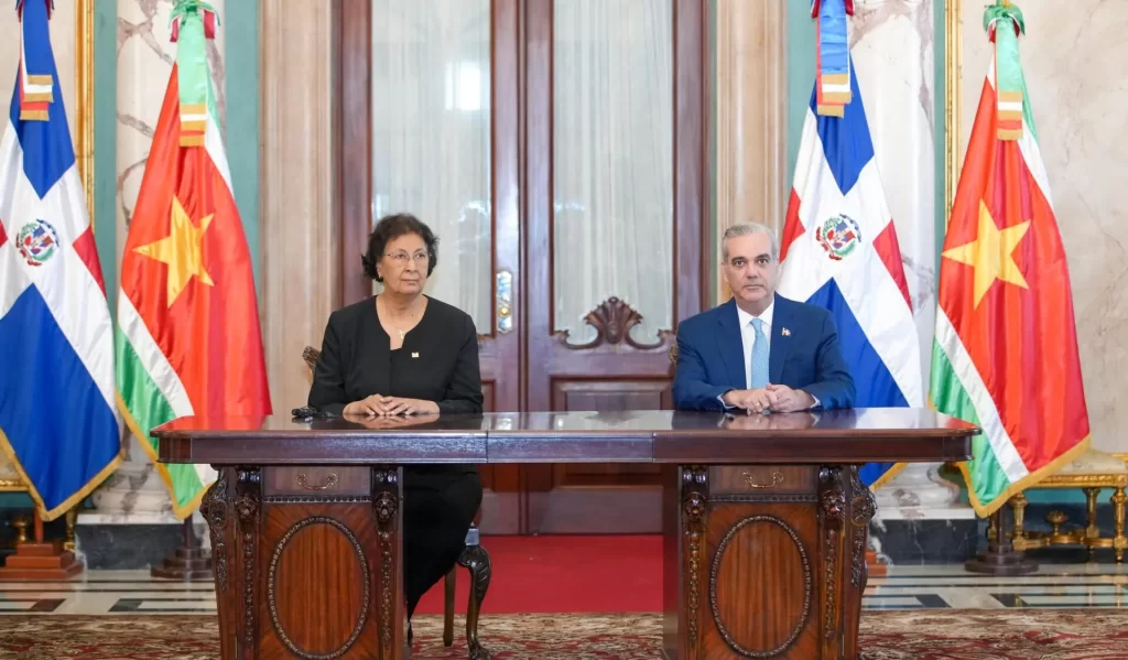 RD y Surinam fortalecen relaciones con acuerdos en turismo, agricultura e inversión