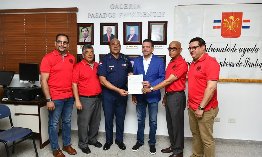 Proindustria brinda apoyo a bomberos