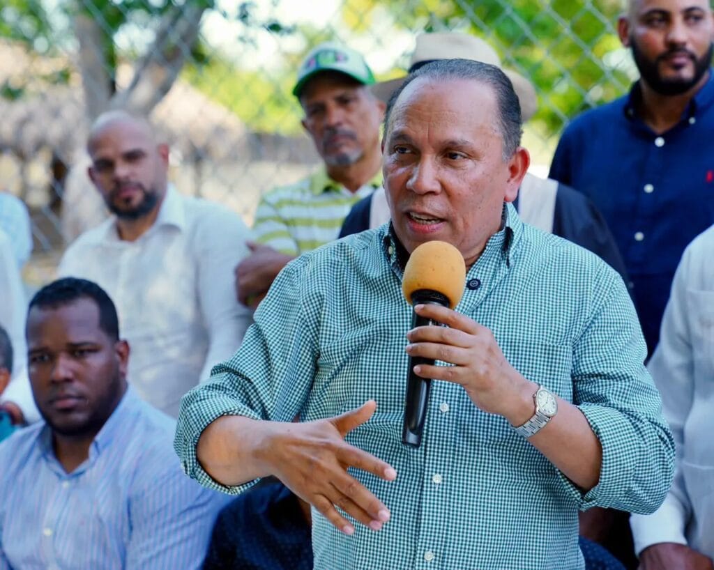 Radhamés Jiménez llama “gobiernito” al PRM por promesas incumplidas
