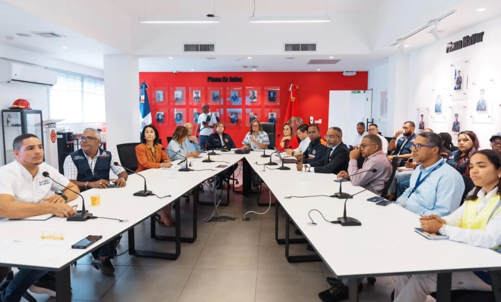 Alcaldía del DN despliega más de 1,200 brigadistas ante temporada ciclónica