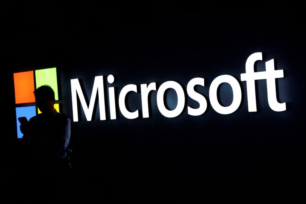 Microsoft lanza MAI-Code-1-Flash, su IA propia para programación