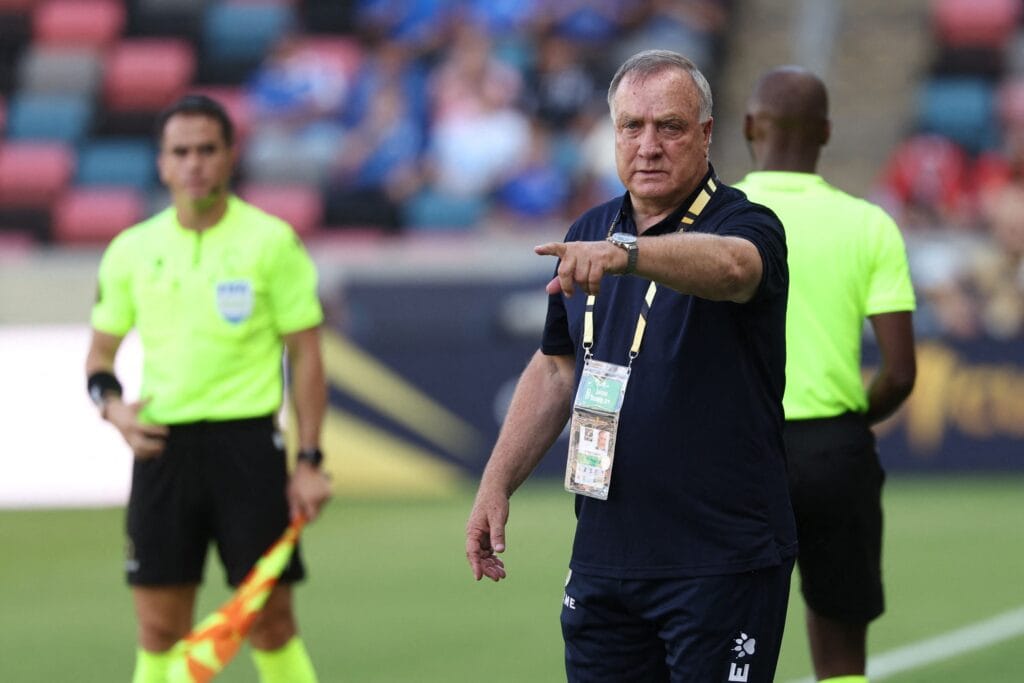 Curazao cambia de DT a un mes del Mundial: la rebelión interna que sacudió al equipo