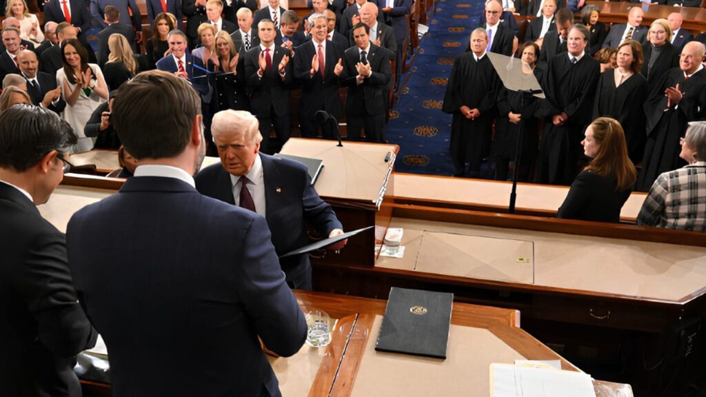 Senado de EE.UU. rechaza ley para exigir identificación a votantes propuesta por Trump