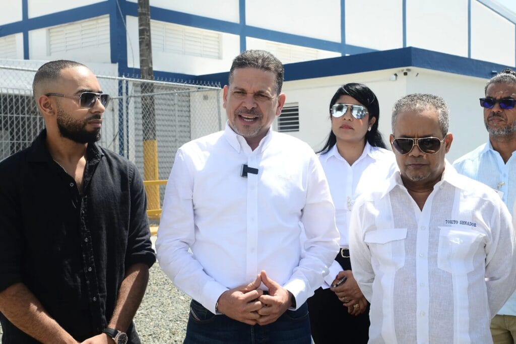 Director de Proindustria y el senador Héctor Acosta coordinan estrategia para potenciar el Parque de Zona Franca Bonao