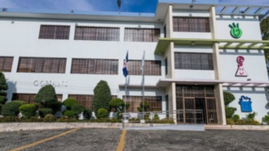 Varios niños y adolescentes abandonan centro de acogida de CONANI en San Antonio de Guerra