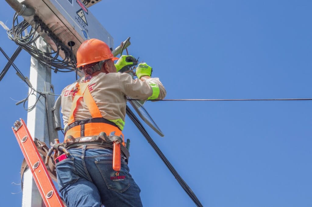 Edesur invertirá más de RD$518 millones en repotenciación de 17 subestaciones eléctricas