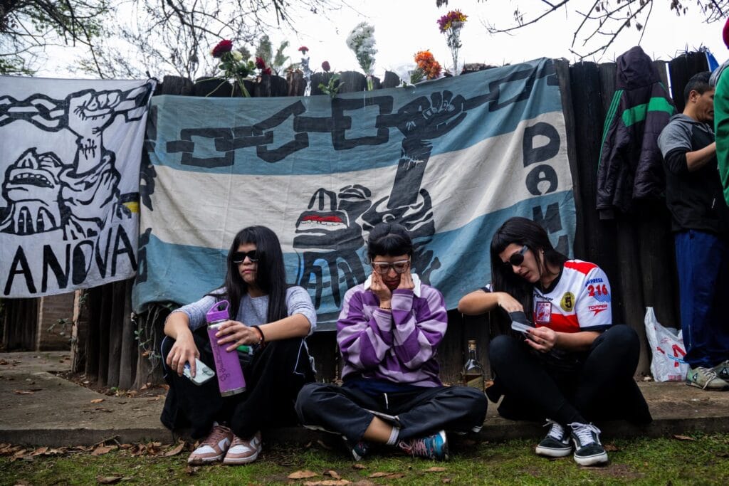 Multitudinaria despedida al Indio Solari en Avellaneda: las 60 fotos del adiós