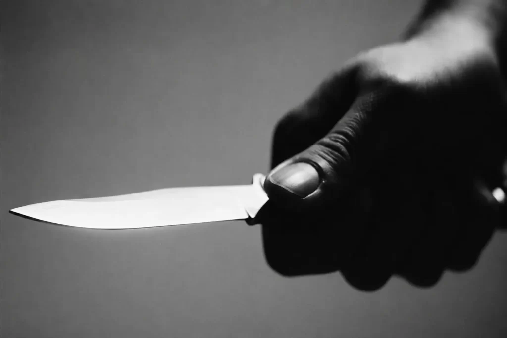 Hombre hiere a cuchilladas a su madre y a una hermana en SFM