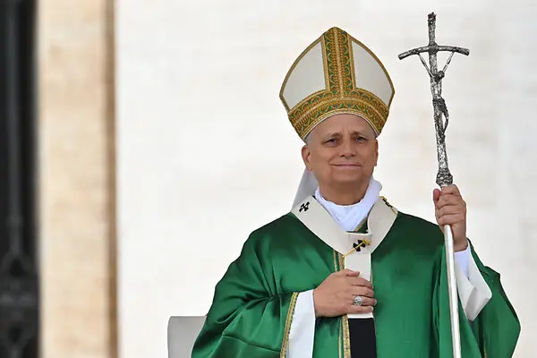 León XIV llama a tejer redes de diálogo entre la Iglesia y el mundo actual