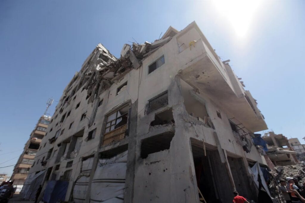 Casi 980 palestinos muertos por bombardeos israelíes desde el alto el fuego en Gaza