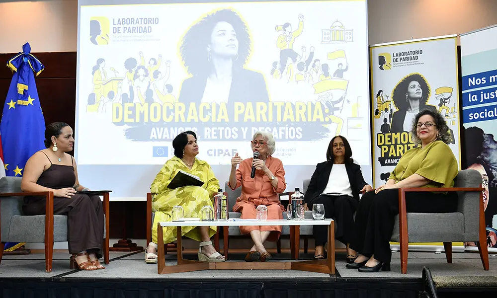 Dos softwares feministas vigilarán congresistas RD