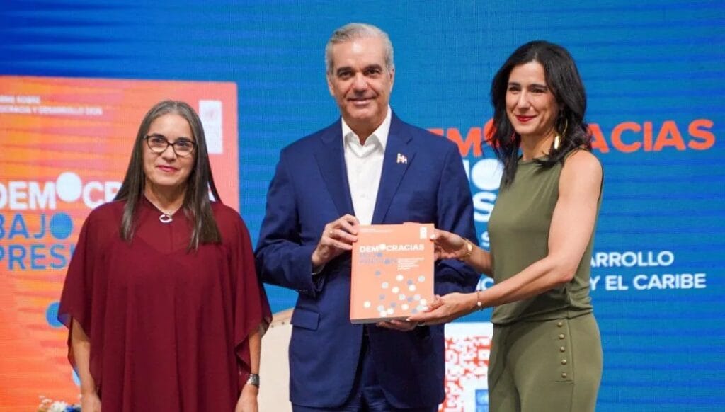 América Latina y el Caribe sigue creyendo en la democracia, pero exige más de ella