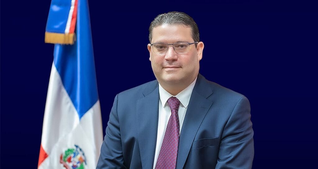 Crisis de los hidrocarburos no es de origen dominicano, dice Eduardo Sanz Lovatón