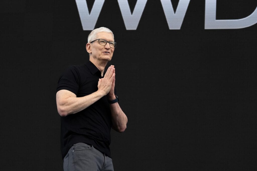Tim Cook se despide de la WWDC con seguridad de que «lo mejor está por llegar» para Apple