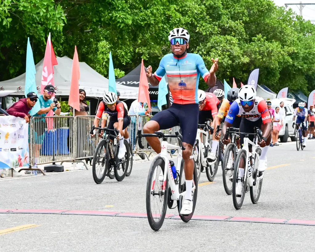 Fraily Gómez, campeón en Élite del Punta Cana Grand Prix