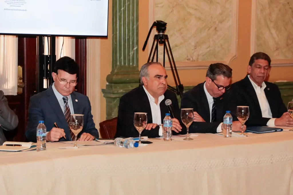 Presidente da seguimiento a la mesa de precios del mercado