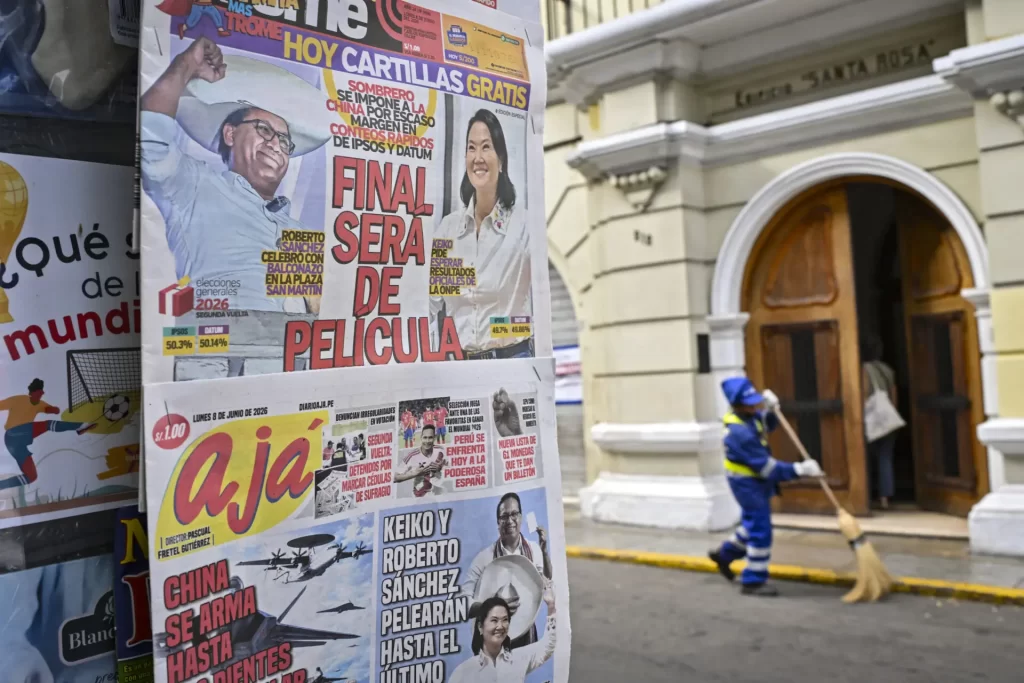 Sánchez adelanta a Fujimori en escrutinio