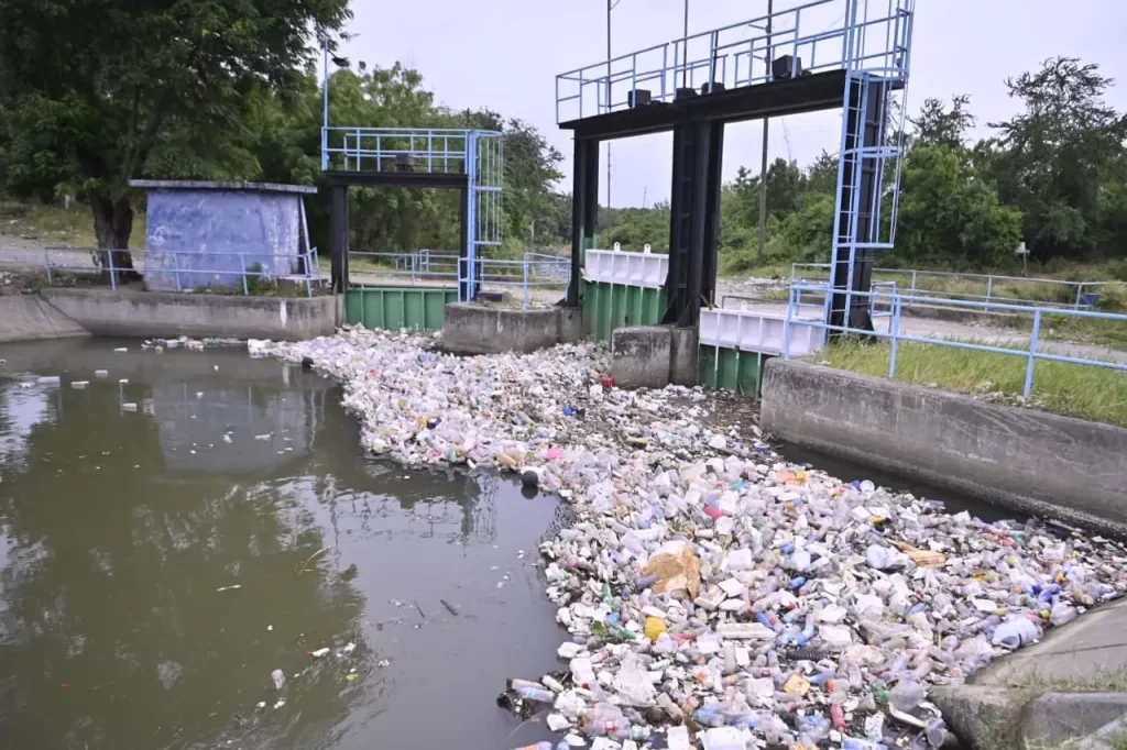 Indrhi anuncia encajonamiento 700 metros canal Bogaert