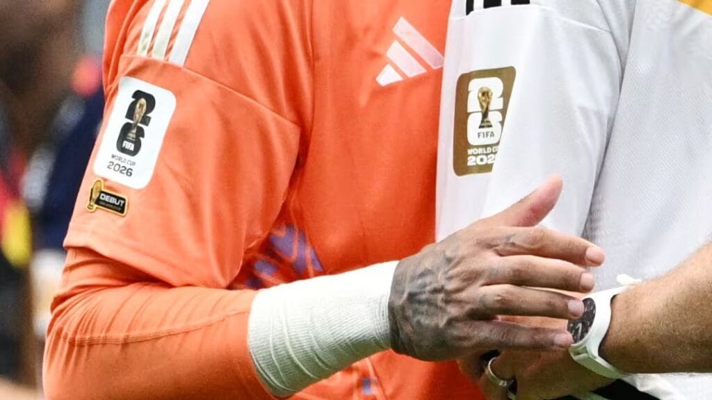 Messi y Dibu Martínez lucirán parches exclusivos en el Mundial 2026