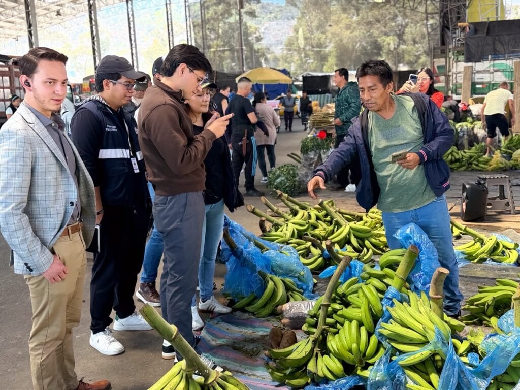 Operativos de control verificaron que no existe variación en los precios de productos de la canasta básica en Quito