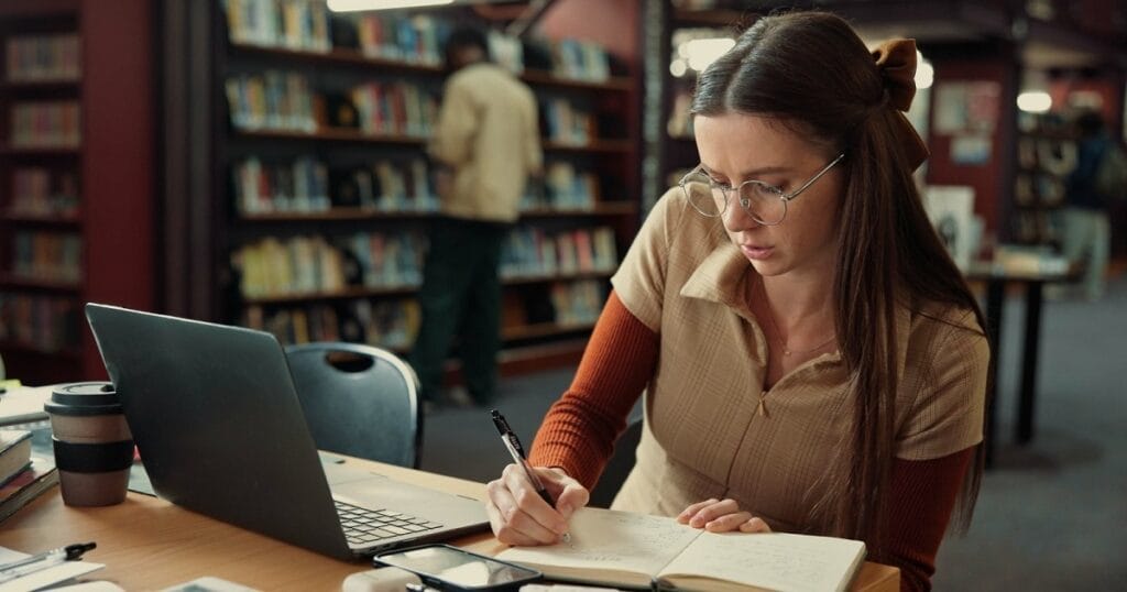 La Universidad Nebrija abre convocatoria de 300 becas para ecuatorianos en programas de grado y maestría