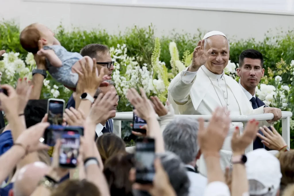 El papa propone en Madrid el lenguaje del amor «para que todos se sientan como en casa»