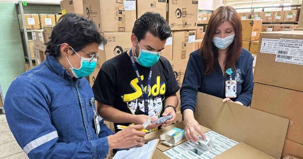 Gobierno del presidente Noboa fortalece abastecimiento del Hospital General Ibarra con 2,7 millones de unidades de medicamentos