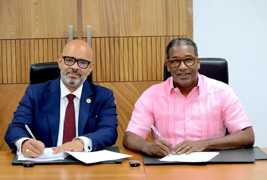 Firman acuerdo para mejorar atención a trabajadores afiliados