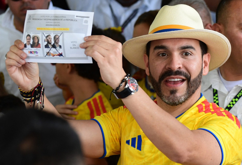 Conteo preliminar da la victoria presidencial a Abelardo de la Espriella en Colombia
