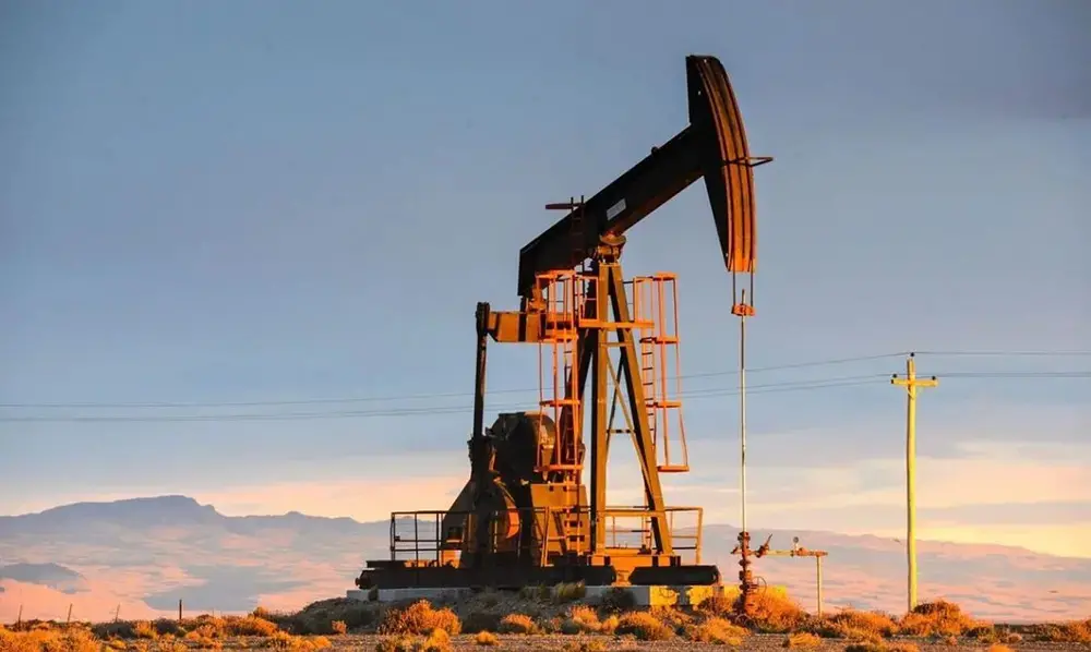 Precios del petróleo se desploman tras firma del acuerdo de paz entre Estados Unidos e Irán